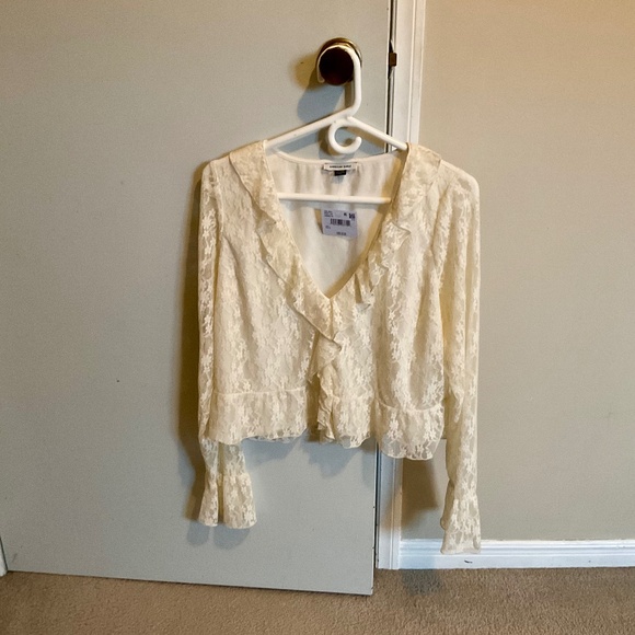 NWT American Eagle Lace Blouse cream colour size large. - Picture 1 of 6